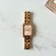 Original Anne Klein Women Vintage Roman Numeral Gold Watch – Classic Dial